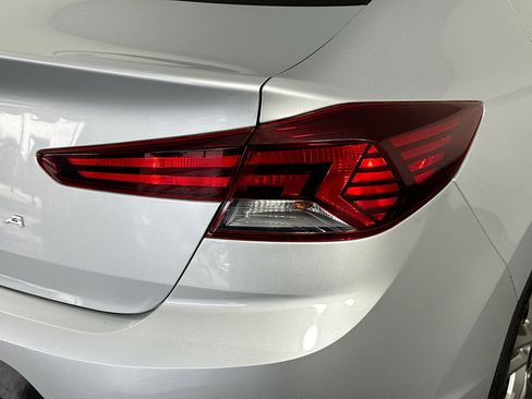 Used 2019 Hyundai Elantra SEL image 33