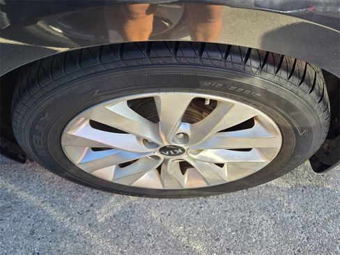 Used 2018 Kia Optima EX image 10