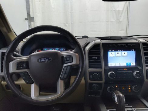 Used 2018 Ford F150 Lariat w/ Equipment Group 502A Luxury AWD/4WD image 22