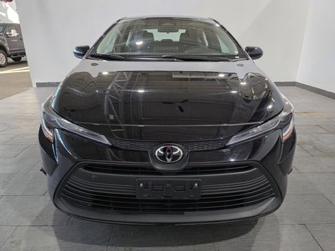 Used 2025 Toyota Corolla LE image 8