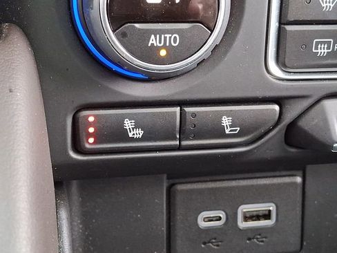 Used 2023 Chevrolet Tahoe Z71 w/ Luxury Package image 27