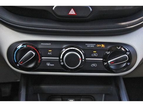 Used 2023 Kia Soul LX w/ LX Technology Package image 28