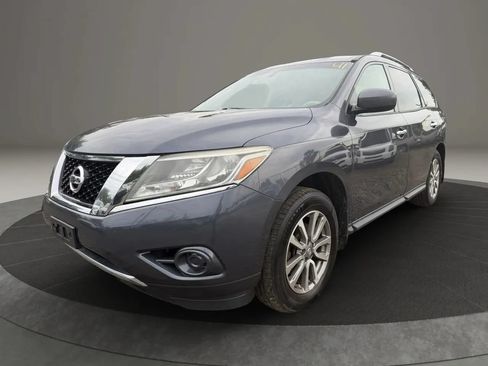 Used 2013 Nissan Pathfinder S FWD image 1