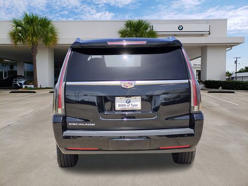 Used 2019 Cadillac Escalade ESV Platinum AWD/4WD image 5
