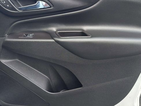 Used 2021 Chevrolet Equinox LT image 43