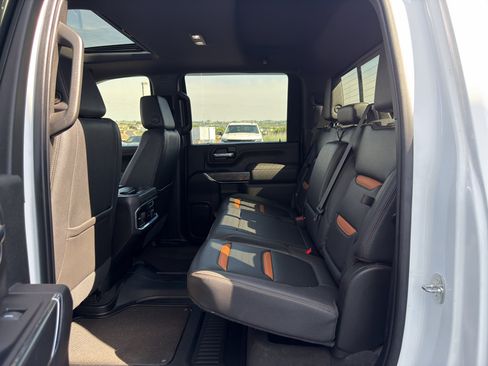 Used 2023 GMC Sierra 2500 AT4 w/ AT4 Preferred Package AWD/4WD image 31