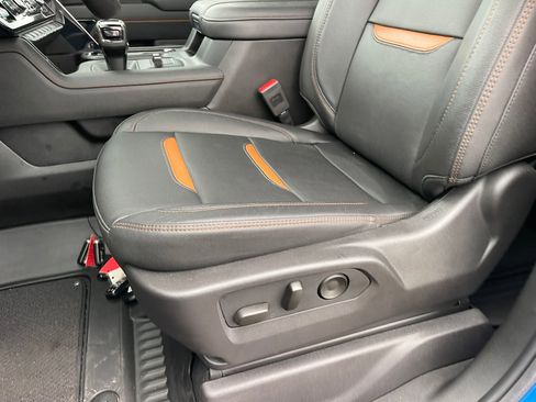 Used 2024 GMC Sierra 1500 AT4 w/ Technology Package image 18