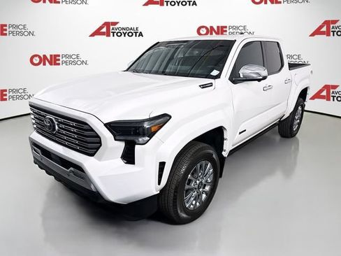Certified 2024 Toyota Tacoma Limited AWD/4WD image 4