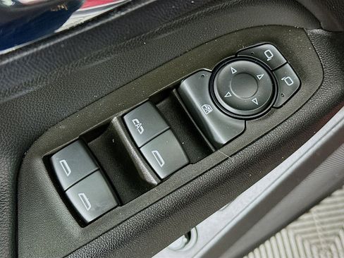 Used 2020 Chevrolet Equinox Premier image 15