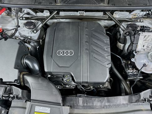 Used 2025 Audi Q5 2.0T Premium AWD/4WD image 33