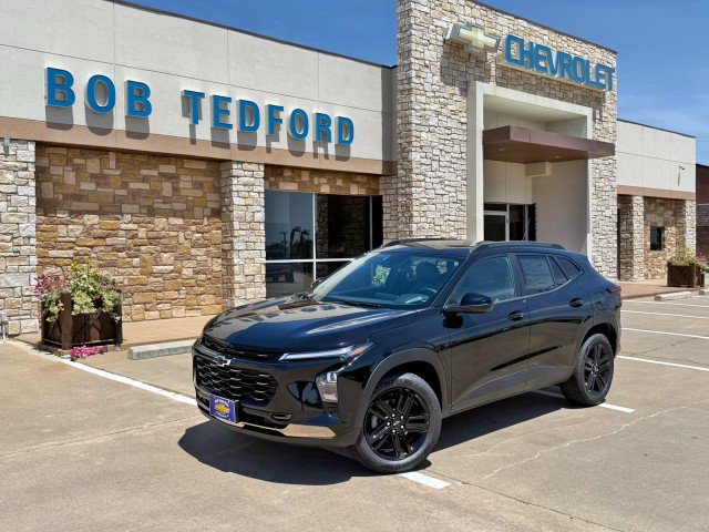 New 2026 Chevrolet Trax ACTIV w/ Driver Confidence Package FWD image 1