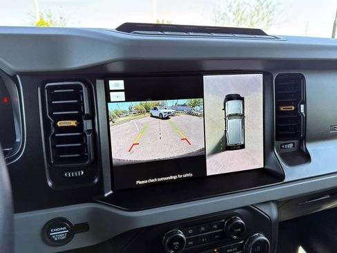 Used 2021 Ford Bronco Badlands image 25