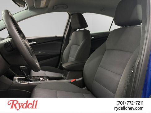 Used 2019 Chevrolet Cruze LT w/ Convenience Package image 10