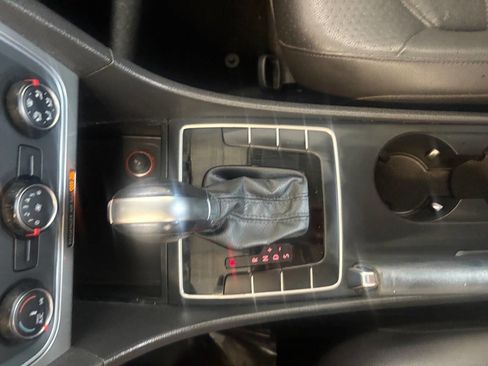 Used 2015 Volkswagen Passat 1.8T Wolfsburg Edition image 14