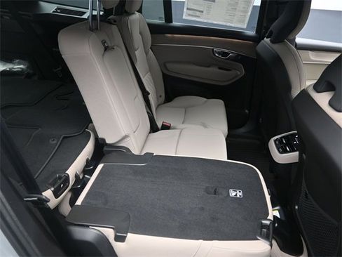 Used 2026 Volvo XC90 B6 Plus w/ Protection Package Premier image 22