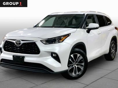 Used 2023 Toyota Highlander XLE