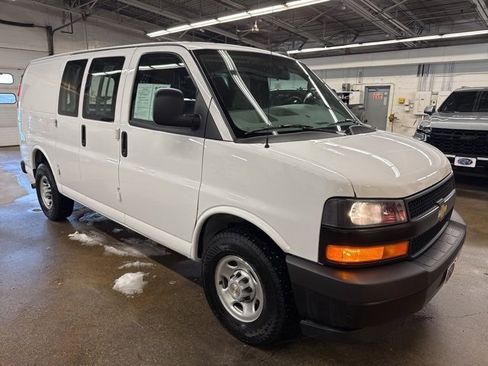 Used 2023 Chevrolet Express 3500 Work Van w/ Driver Convenience Package image 8