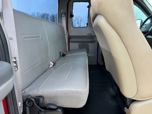 Used 2001 Ford F250 XL image 16