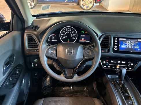 Used 2022 Honda HR-V EX image 15