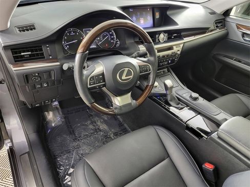 Used 2016 Lexus ES 350 w/ Premium Package w/Wood Trim image 16