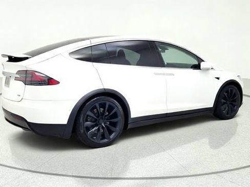 Used 2018 Tesla Model X 75D AWD/4WD image 9