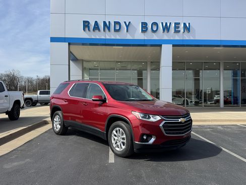 Used 2019 Chevrolet Traverse LT image 1