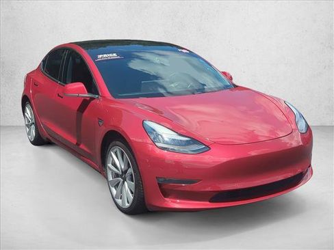 Used 2018 Tesla Model 3 Long Range RWD image 3