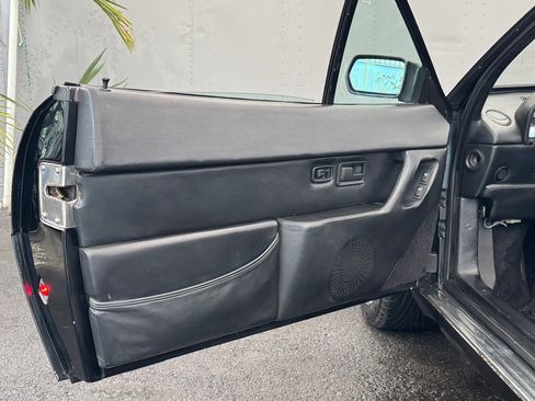 Used 1990 Ferrari Mondial T Cabriolet image 30