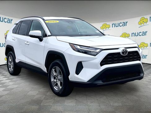 Used 2025 Toyota RAV4 XLE AWD/4WD image 1