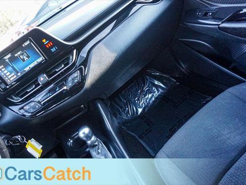 Used 2018 Toyota C-HR XLE image 26