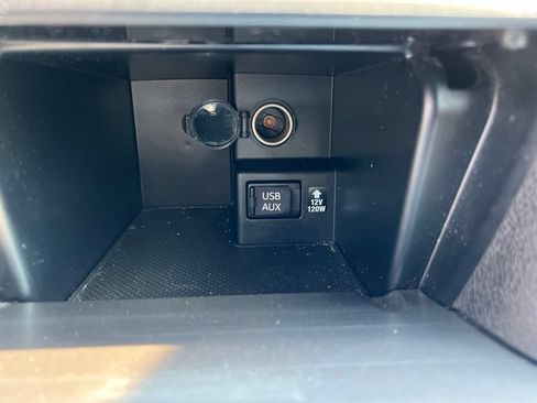 Used 2014 Toyota Camry SE FWD image 30