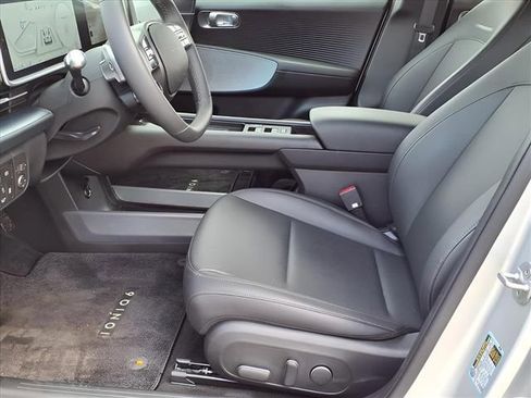 Certified 2025 Hyundai Ioniq 6 SEL image 14
