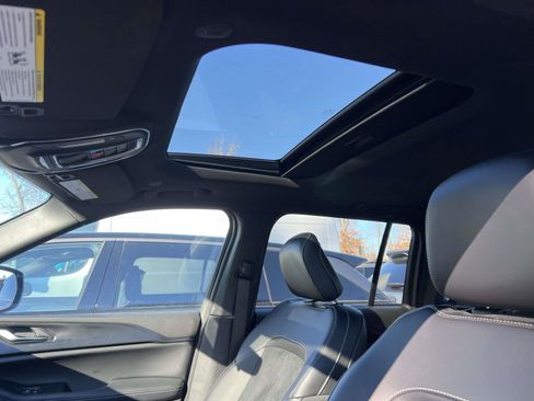 Used 2024 Jeep Grand Cherokee Altitude image 23