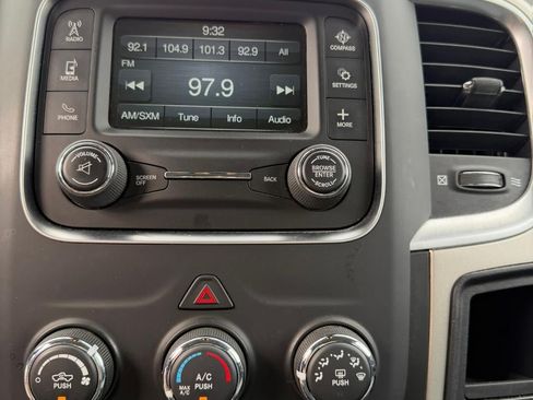 Used 2019 RAM 1500 Classic SLT AWD/4WD image 20