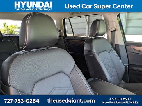 Used 2024 Volkswagen Atlas SE FWD image 6