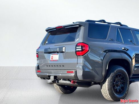 Certified 2026 Toyota 4Runner TRD Off-Road Premium AWD/4WD image 12