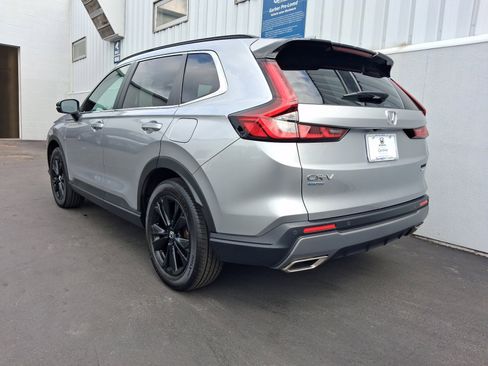 Used 2023 Honda CR-V Sport Touring image 3