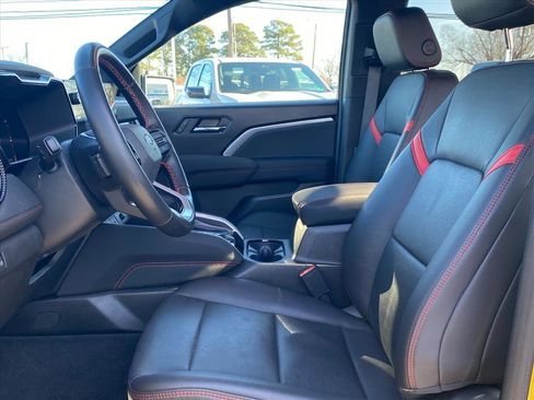 Used 2023 Chevrolet Colorado Z71 w/ Z71 Convenience Package 2 image 14