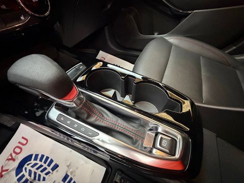 Used 2024 Chevrolet Trax RS w/ Sunroof Package image 19