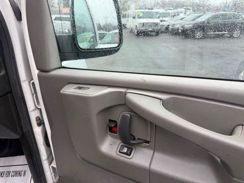 Used 2013 GMC Savana 2500 RWD image 35