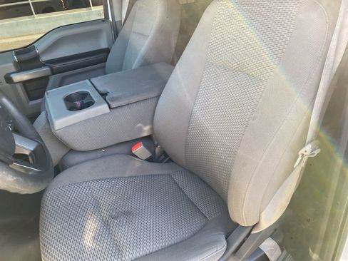 Used 2018 Ford F150 XLT image 11