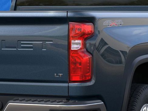 New 2026 Chevrolet Silverado 2500 LT AWD/4WD image 11