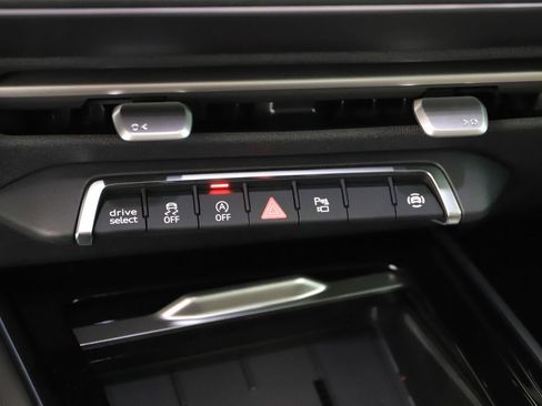 New 2026 Audi Q3 quattro 2.0T AWD/4WD image 28