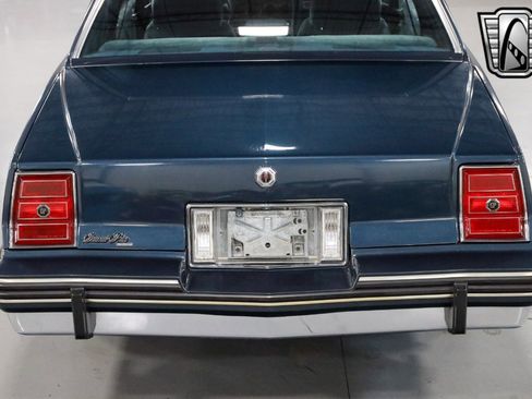 Used 1987 Pontiac Grand Prix LE image 5