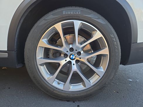 Used 2019 BMW X5 xDrive40i w/ Executive Package image 11