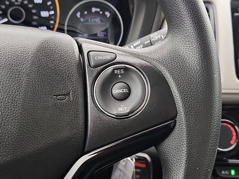 Certified 2022 Honda HR-V LX image 30