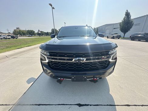 Used 2021 Chevrolet Tahoe Z71 w/ Z71 Off-Road Package AWD/4WD image 17