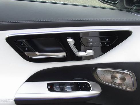 New 2026 Mercedes-Benz GLC 300 4MATIC image 12