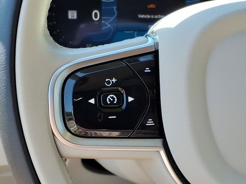 Certified 2024 Volvo XC90 T8 Plus AWD/4WD image 29