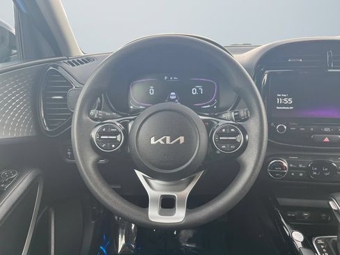 Used 2023 Kia Soul S FWD image 12